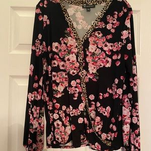 Flowered top with leopard accent